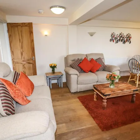 The Garden ウィットビー