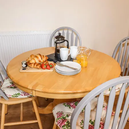 The Garden * ウィットビー